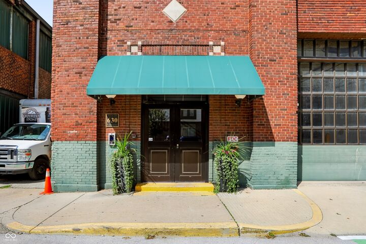 Property Photo:  630 N College Avenue 201  IN 46204 