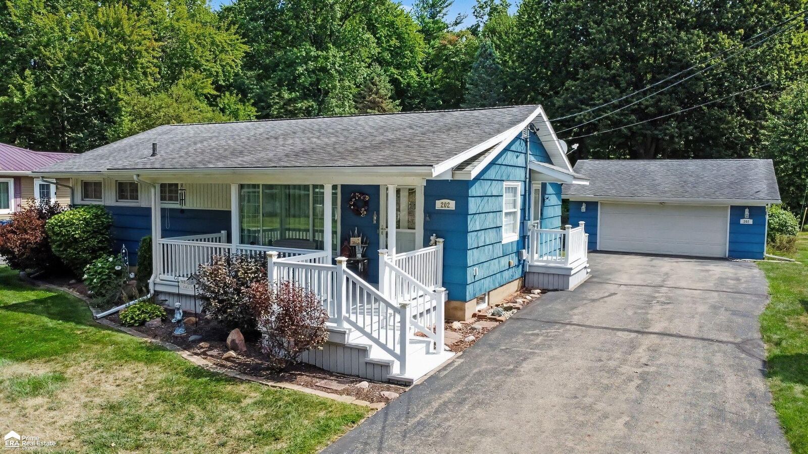 Property Photo:  202 Nanita Drive  MI 48457-9165 