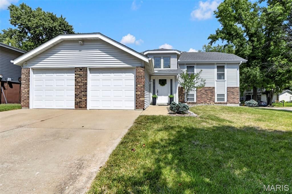 Property Photo: 12021 Cedar Lake Court MO 63043