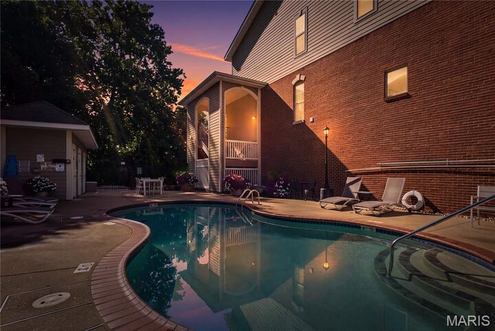Property Photo:  2662 McKnight Crossing Court  MO 63124 