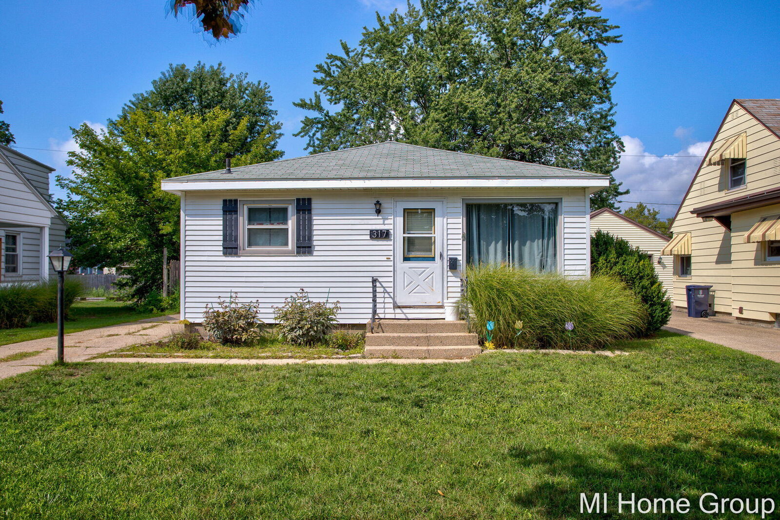 Property Photo:  317 W 28th Street  MI 49423 