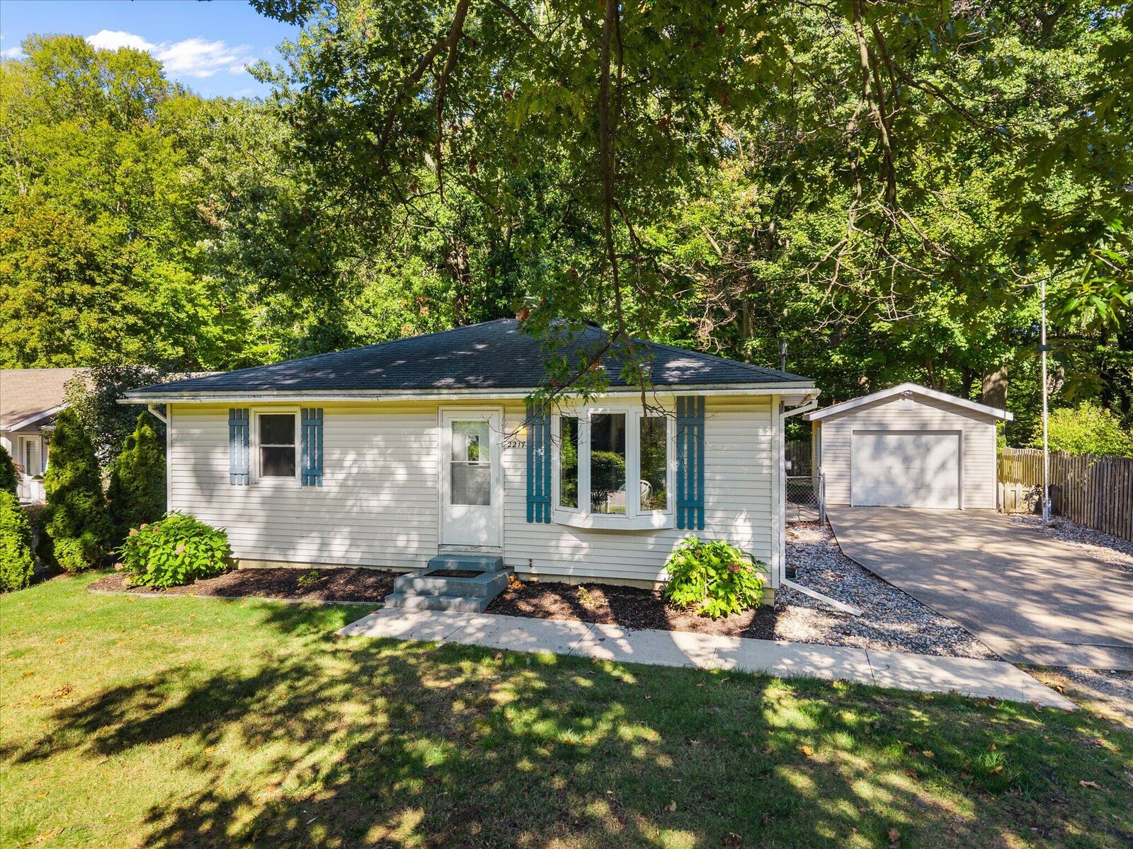 Property Photo:  2217 W Lakewood Boulevard  MI 49424 