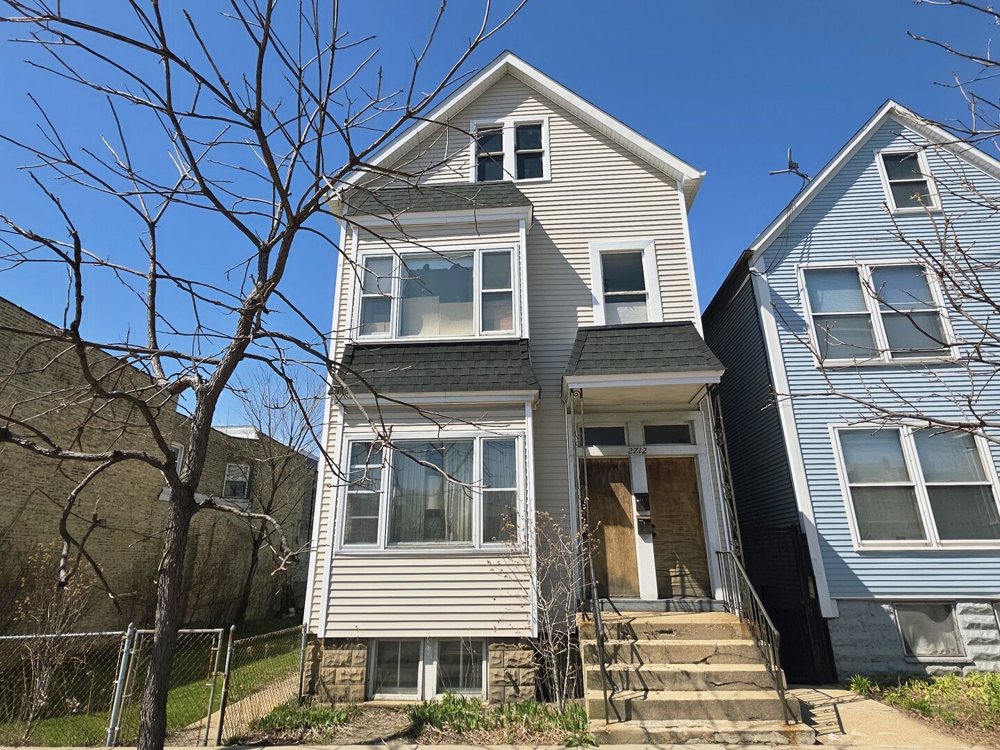 Property Photo: 2712 N Western Avenue IL 60647
