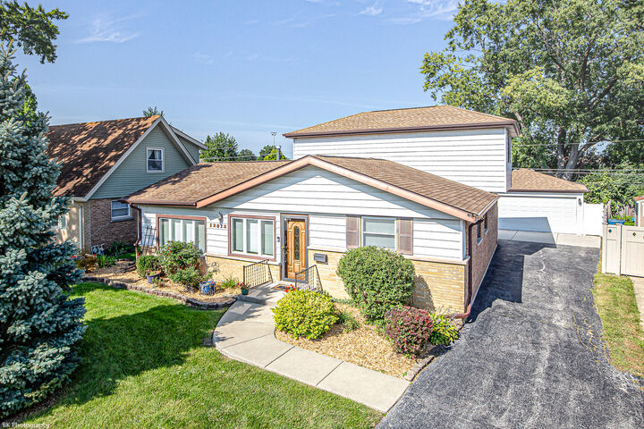 Property Photo:  12812 Terrace Lane  IL 60418 