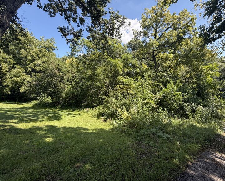 Property Photo: 200 Richards Street IL 61348
