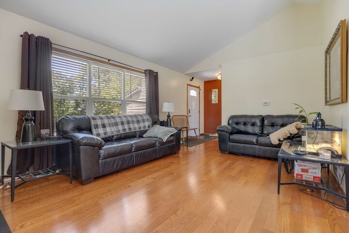 Property Photo:  569 Eisenhower Street  IL 60152 