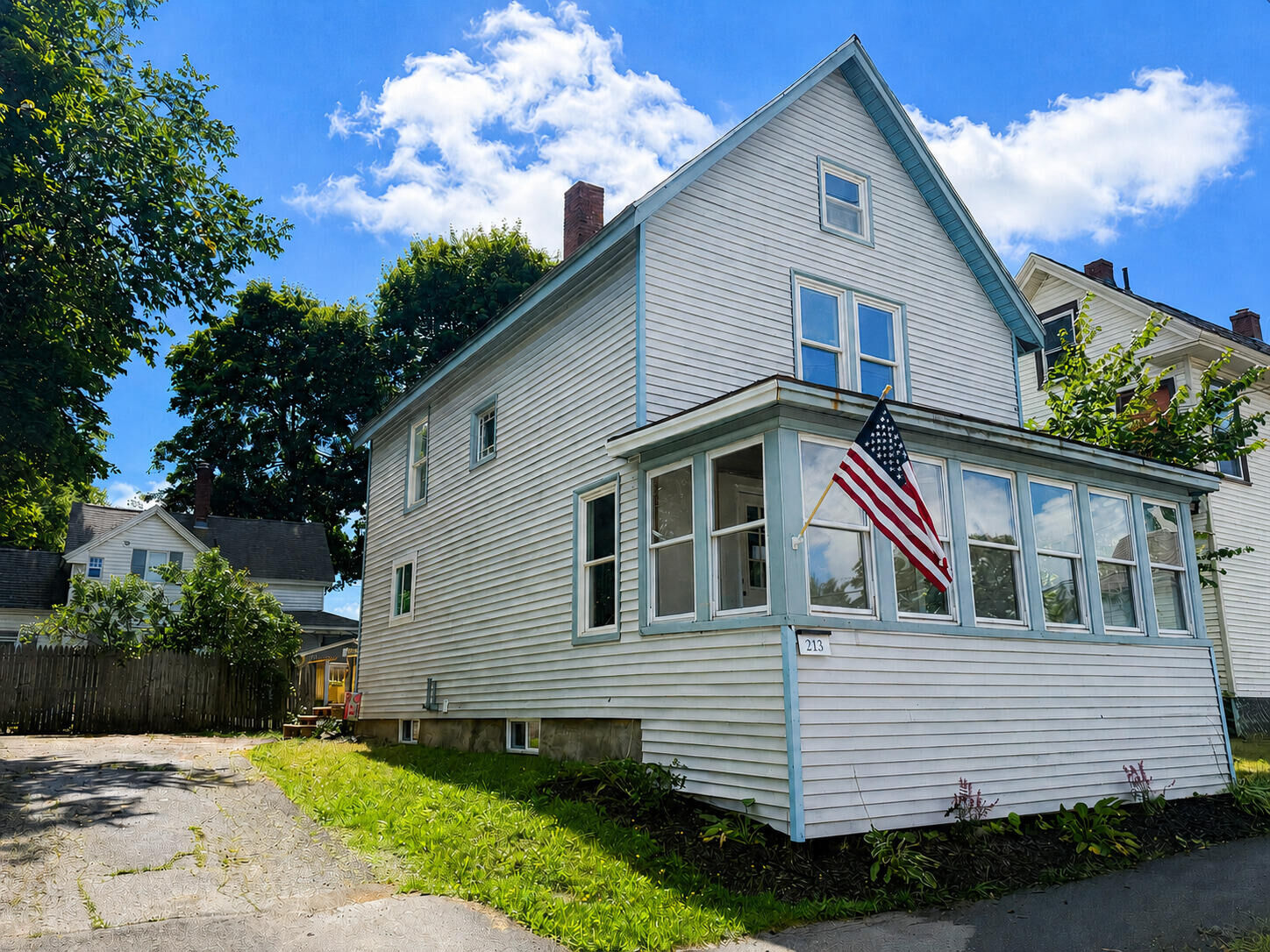 Property Photo:  213 Garland Street  ME 04401 
