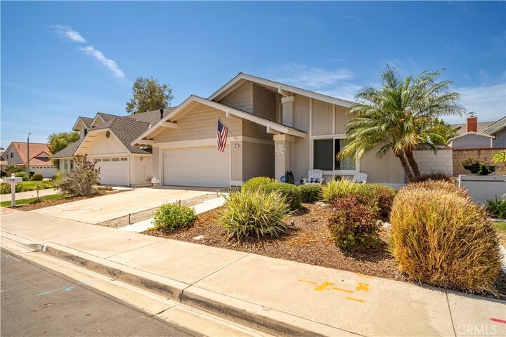 Property Photo:  9 Tory  CA 92620 