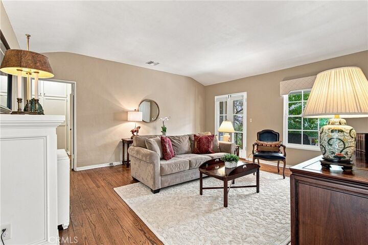 Property Photo: 433 S Madison CA 91101