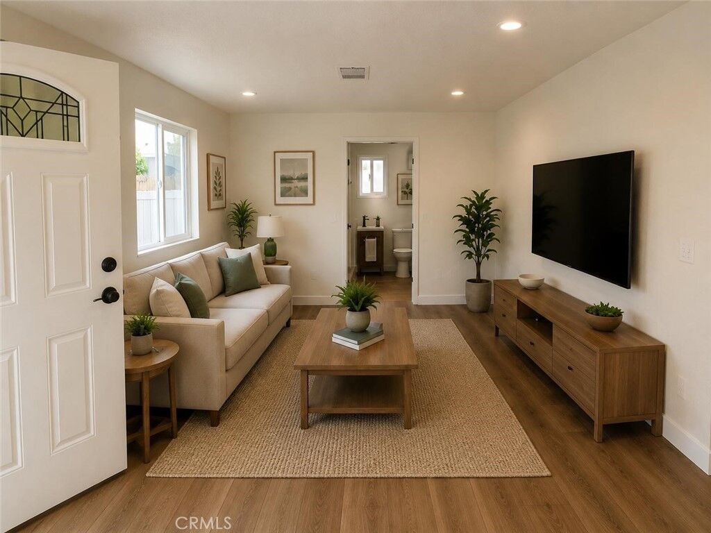 Property Photo:  5528 W 118th Place  CA 90304 