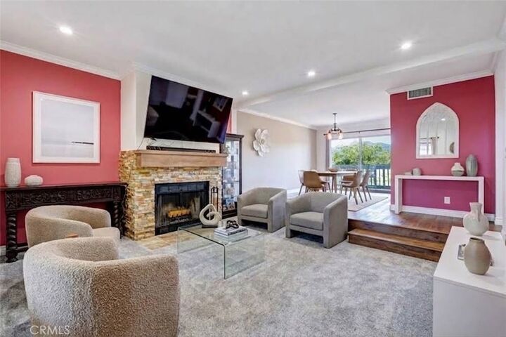 Property Photo:  10480 Sunland Boulevard 7  CA 91040 