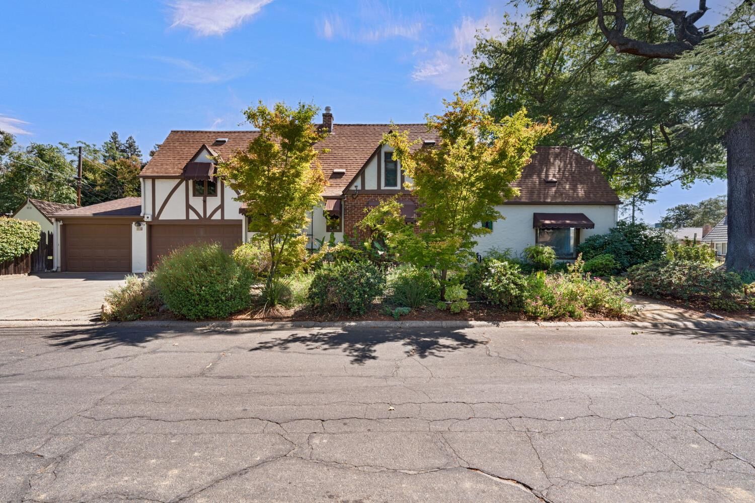 Property Photo: 2026 Forrest Street CA 95815