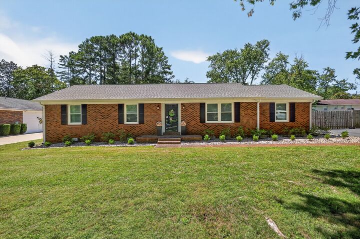 Property Photo: 1311 Trinity Dr TN 37129