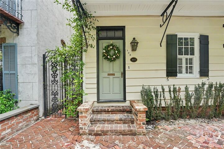 Property Photo:  308 E Liberty Street E  GA  