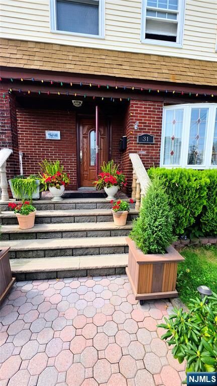 Property Photo:  31 Hedden Terrace 2nd Floor  NJ 07031 