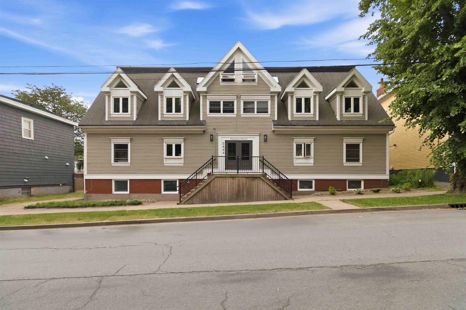 Property Photo: 1 5444 Victoria Road NS B3H 1M5