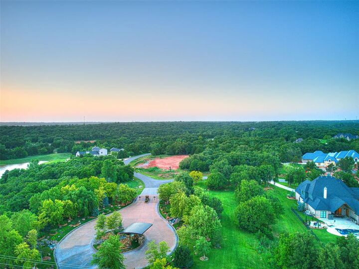 Property Photo: 6824 Ashton Hill Circle OK 73034