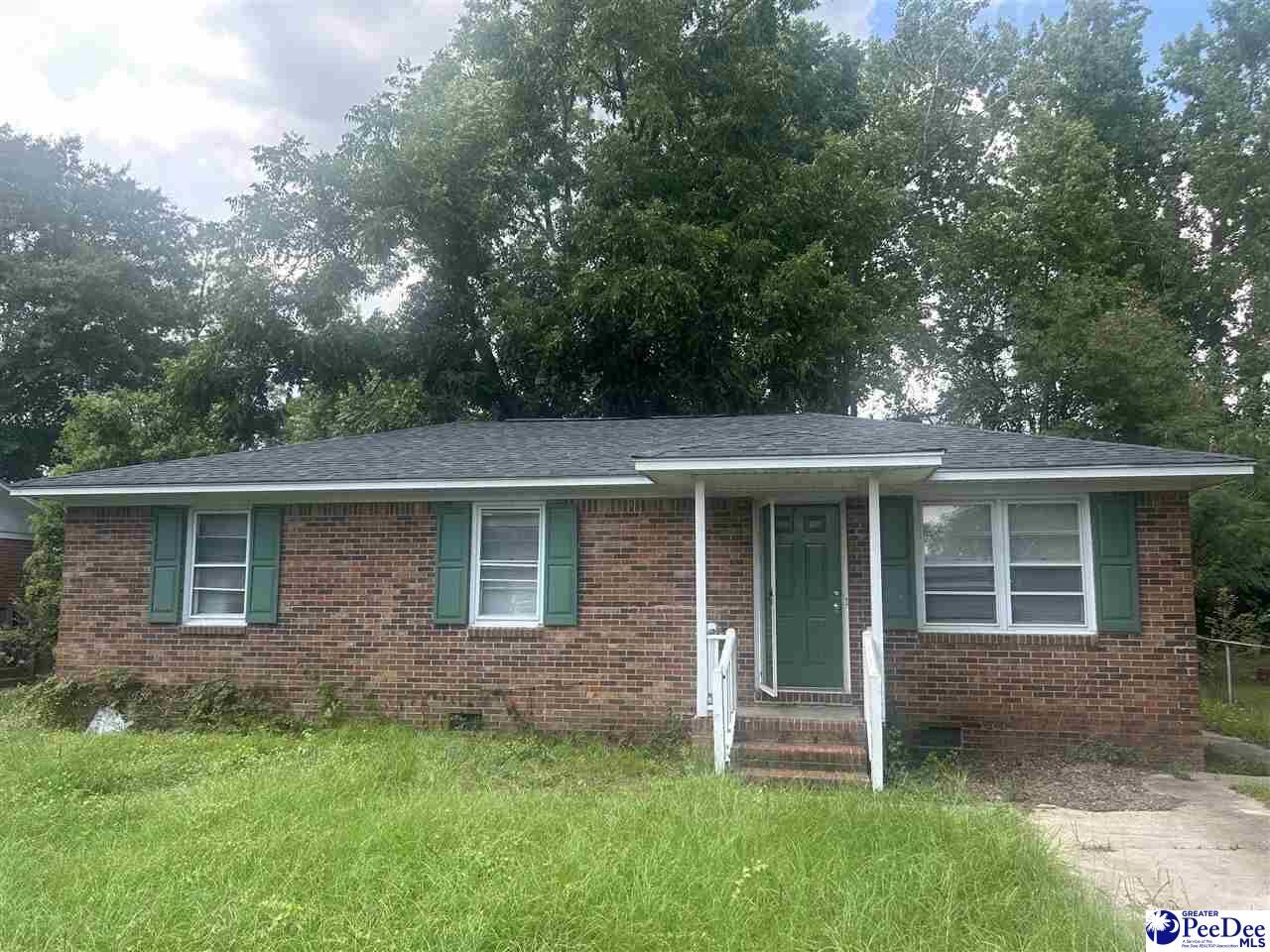 Property Photo:  512 W Palm Circle  SC 29560-3908 