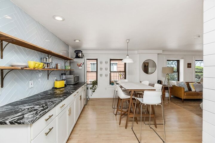 Property Photo: 59 Fleet St 3 MA 02109
