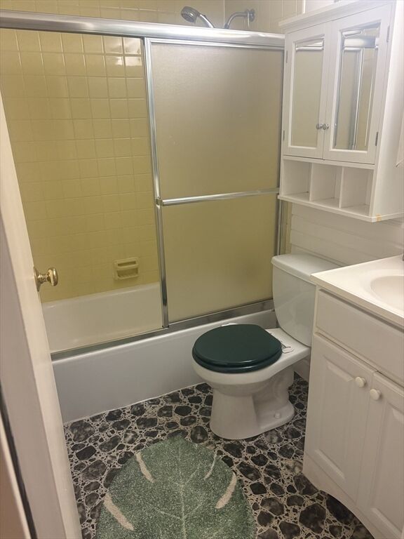 Property Photo:  70 Southbridge St 812  MA 01608 
