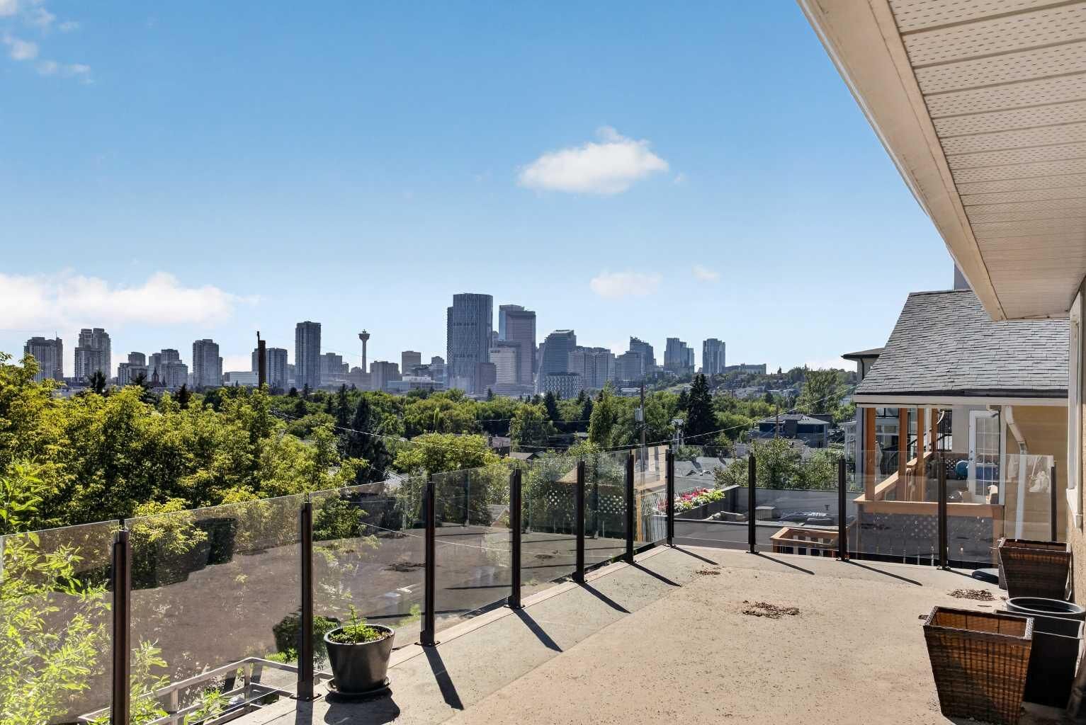 Property Photo: 1021 Drury Avenue NE AB T2E 0M3