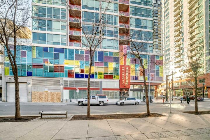Property Photo:  135 13 Avenue SW 810  AB T2R 0W8 