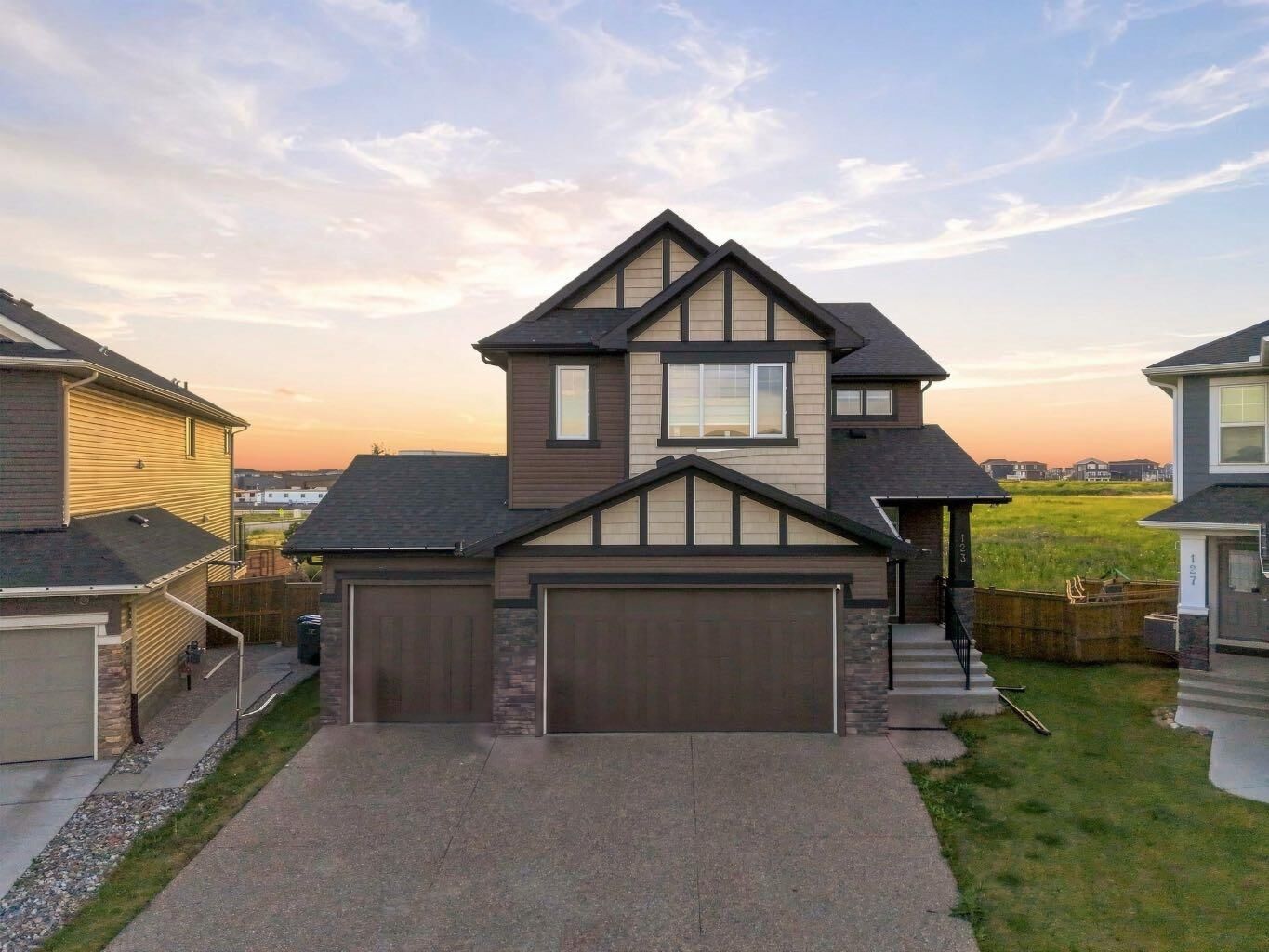 Property Photo: 123 Dawson Harbour Court AB T1X 1Z7
