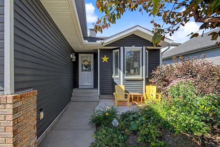 Property Photo: 54 Edendale Crescent SE AB T4B 2H3