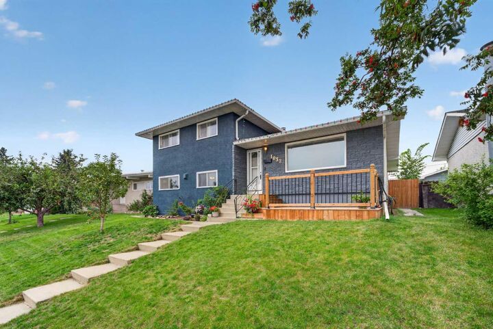 1032 Mayland Drive NE — photo 1