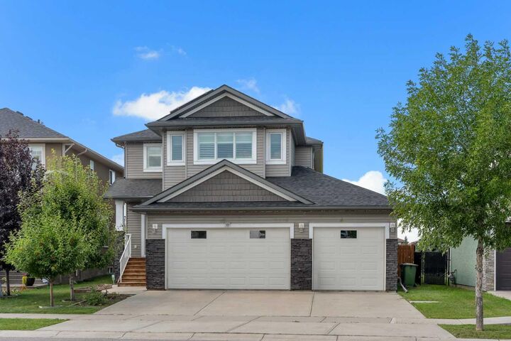 353 Kinniburgh Boulevard — photo 1