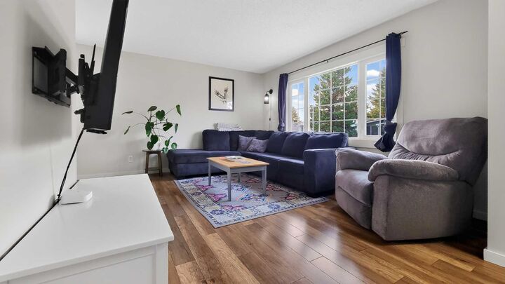 Property Photo: 9653 86 Avenue AB T8V 0A4
