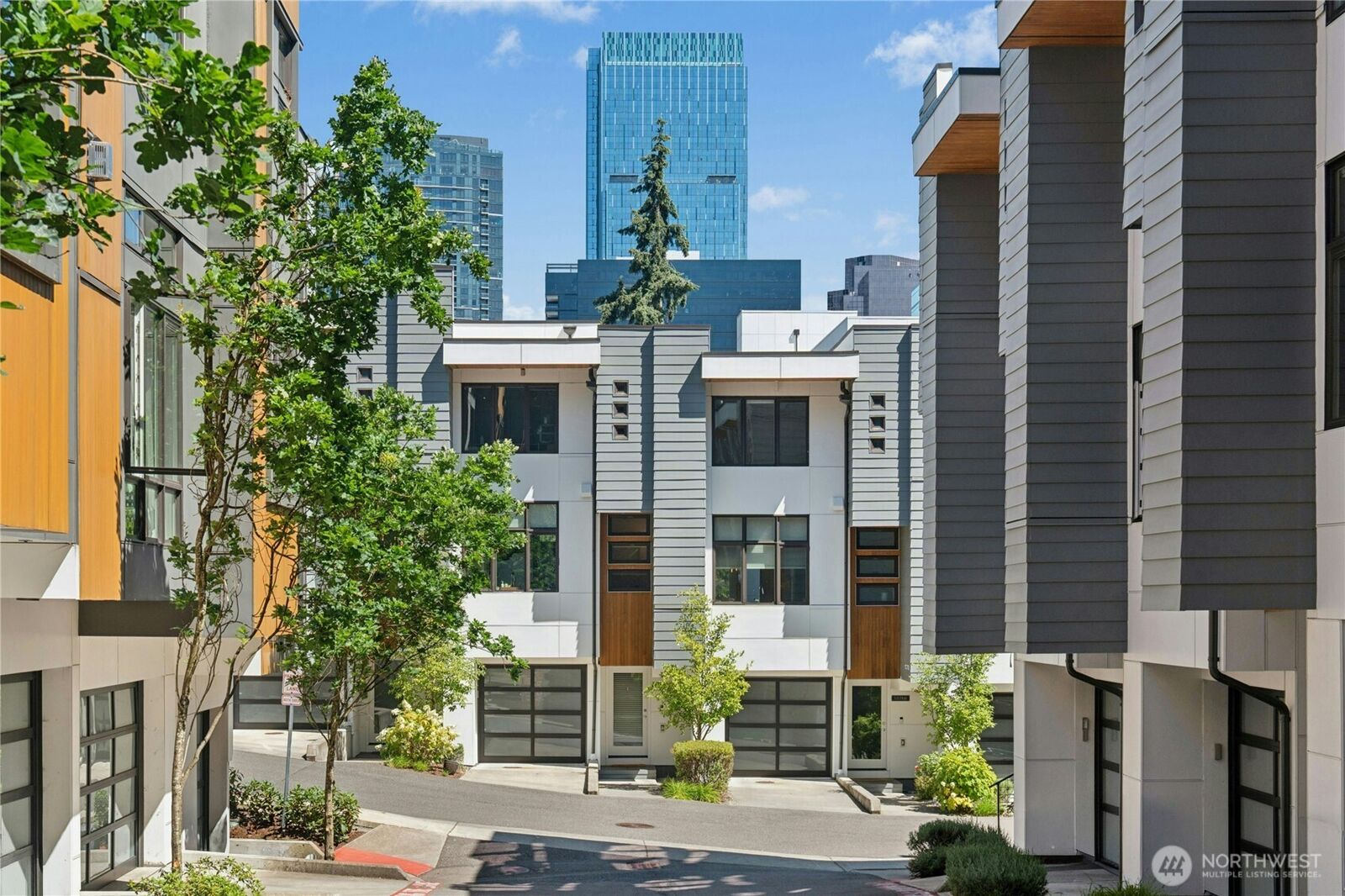 Property Photo: 10762 SE 1st Drive 22 WA 98004