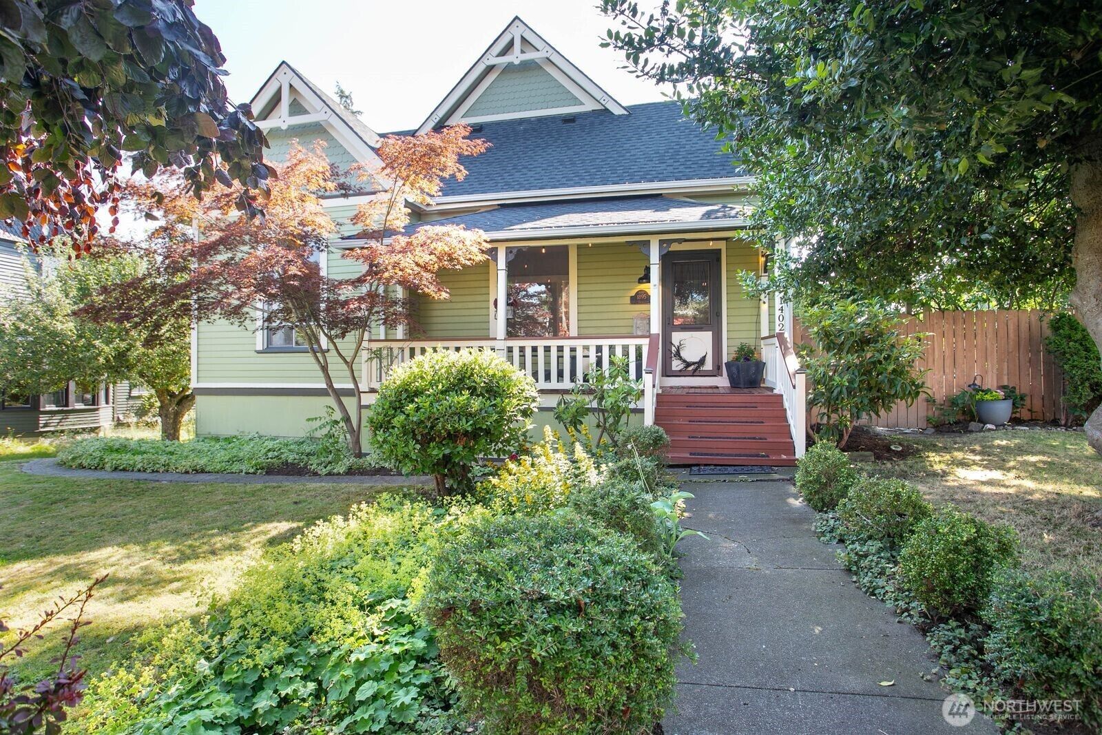 Property Photo:  1402  Humboldt Street  WA 98225 