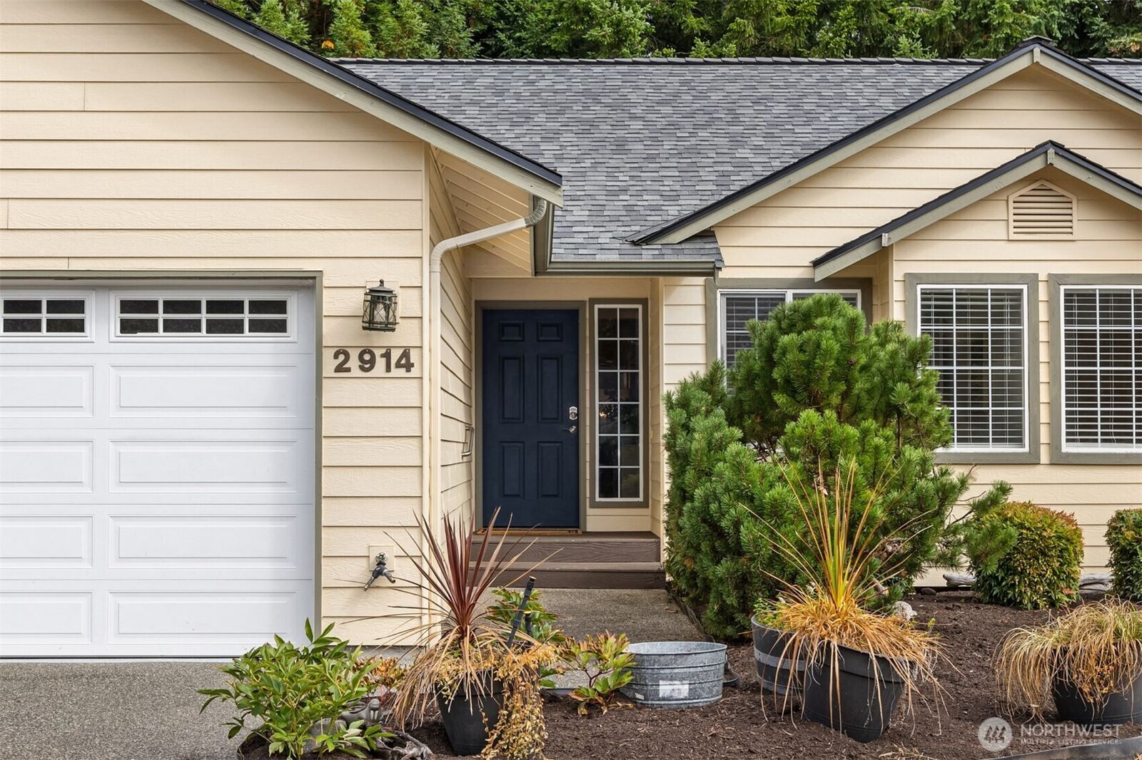 Property Photo:  2914 NE Winesap Court  WA 98370 