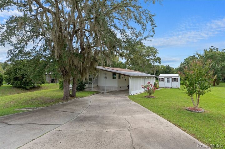Property Photo:  2271 N Loma Point  FL 34442 