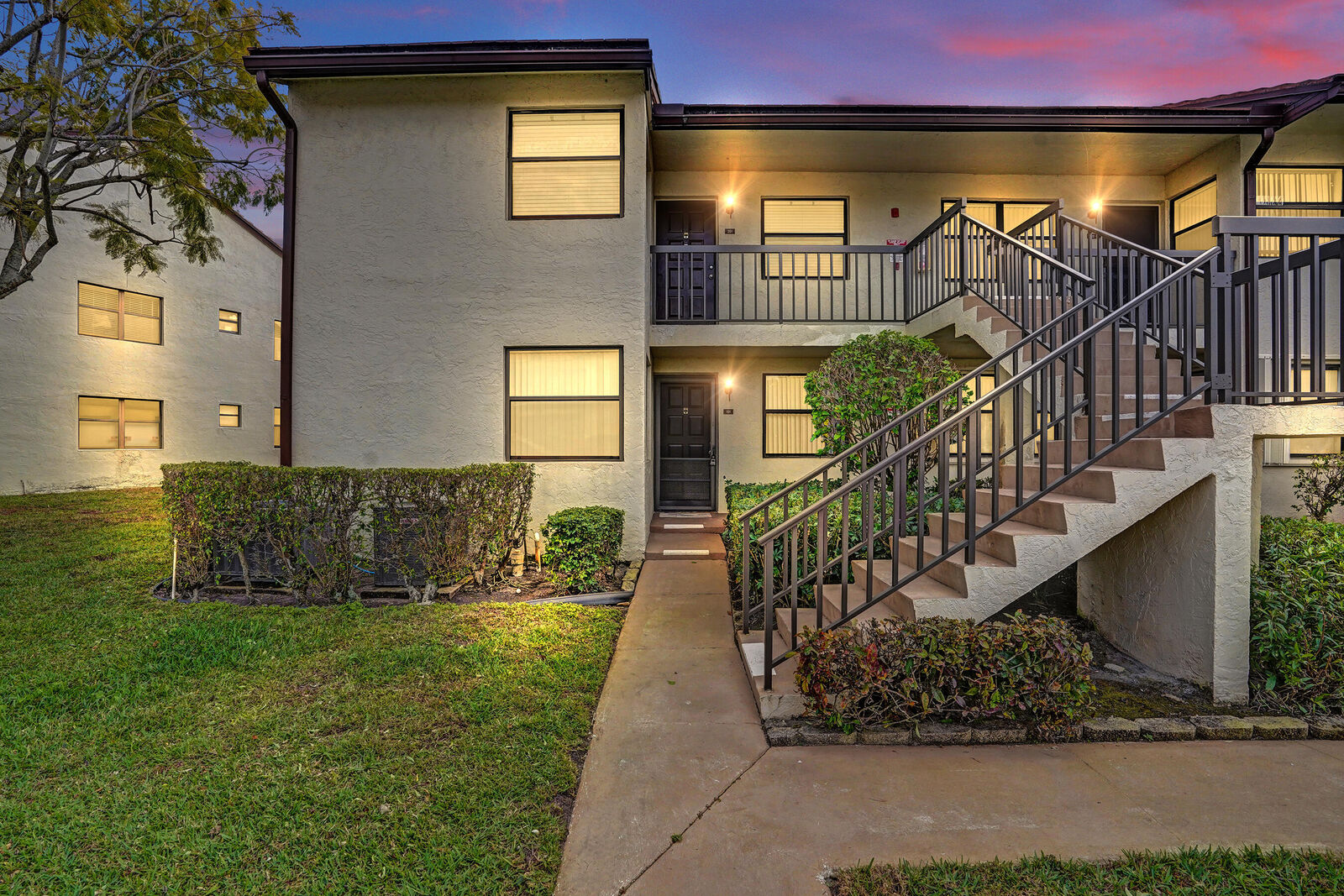 Property Photo:  7674 Tahiti Lane 101  FL 33467 