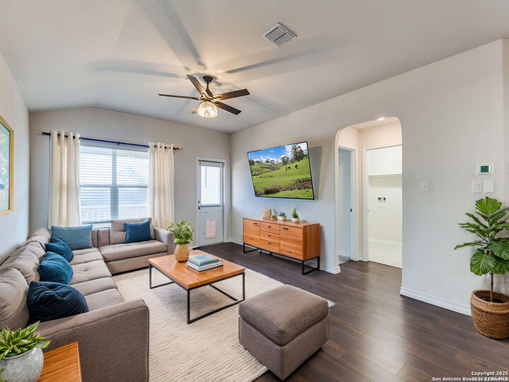 Property Photo: 618 Cheeked Pintail TX 78253