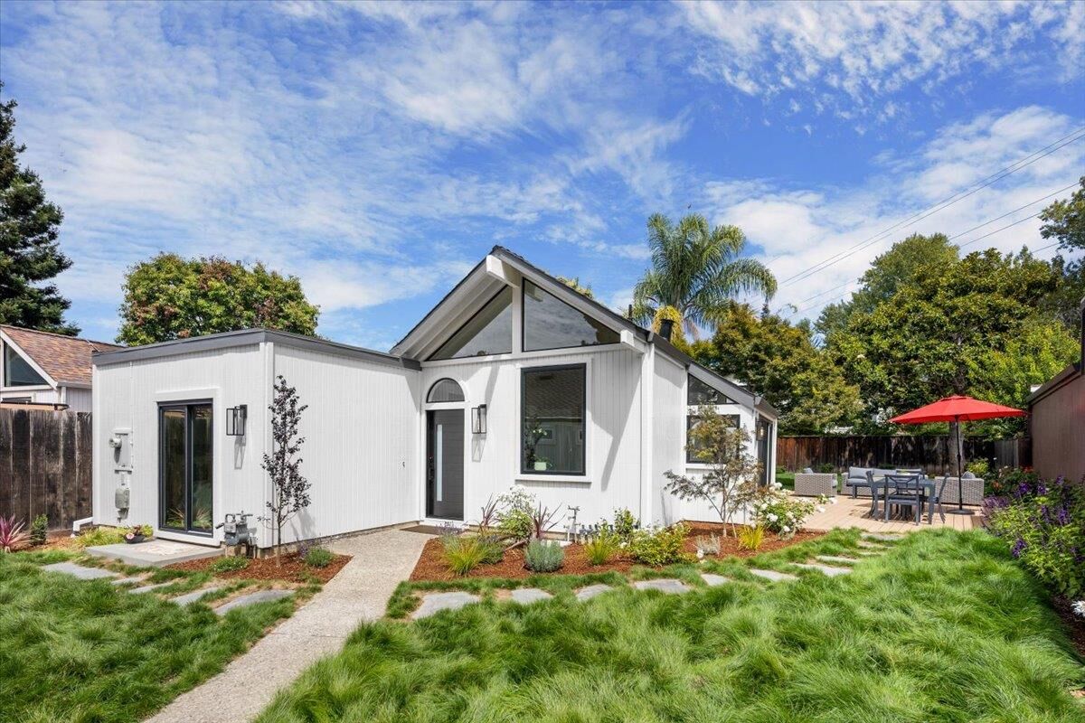 Property Photo:  128 Promethean Way  CA 94043 