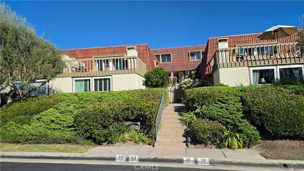 Property Photo:  35 Cresta Verde  CA 90274 