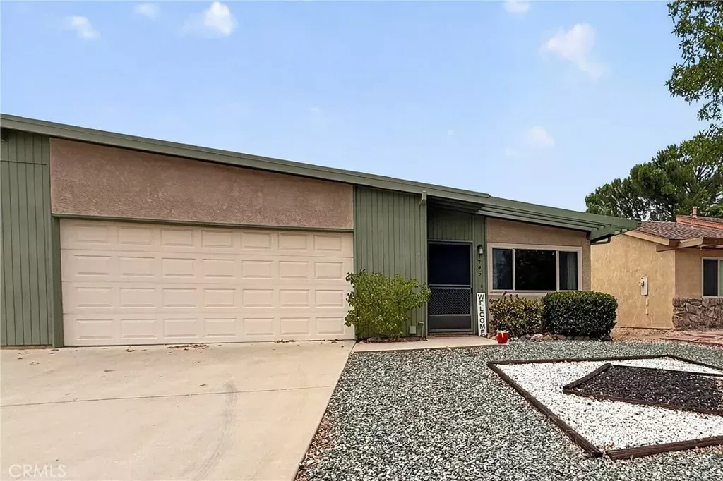 Property Photo: 1745 Kings CA 93446