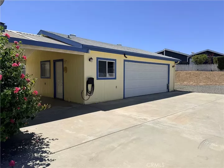 Property Photo:  38055 Calle Amigable  CA 92563 