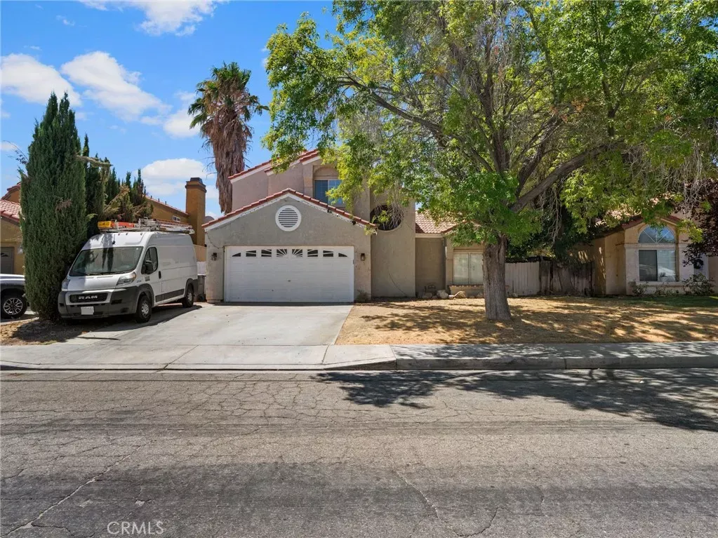 Property Photo: 1768 Sierra View CA 93535