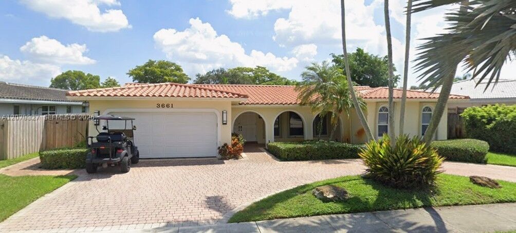 Property Photo:  3661 N 52nd Ave  FL 33021 
