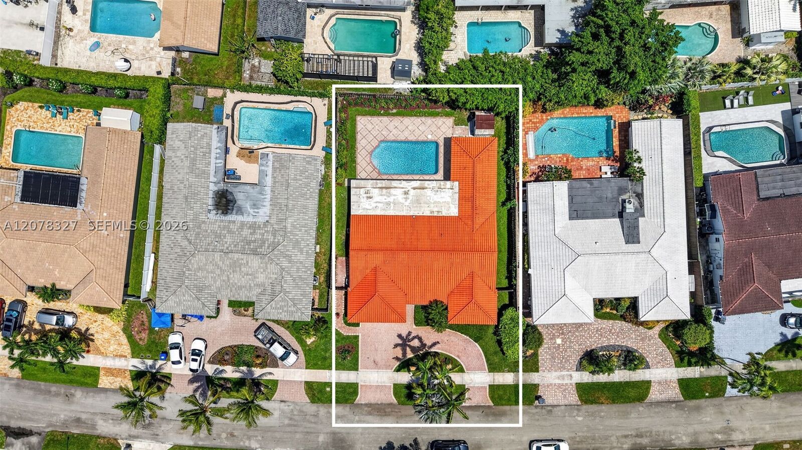 Property Photo: 3661 N 52nd Ave FL 33021