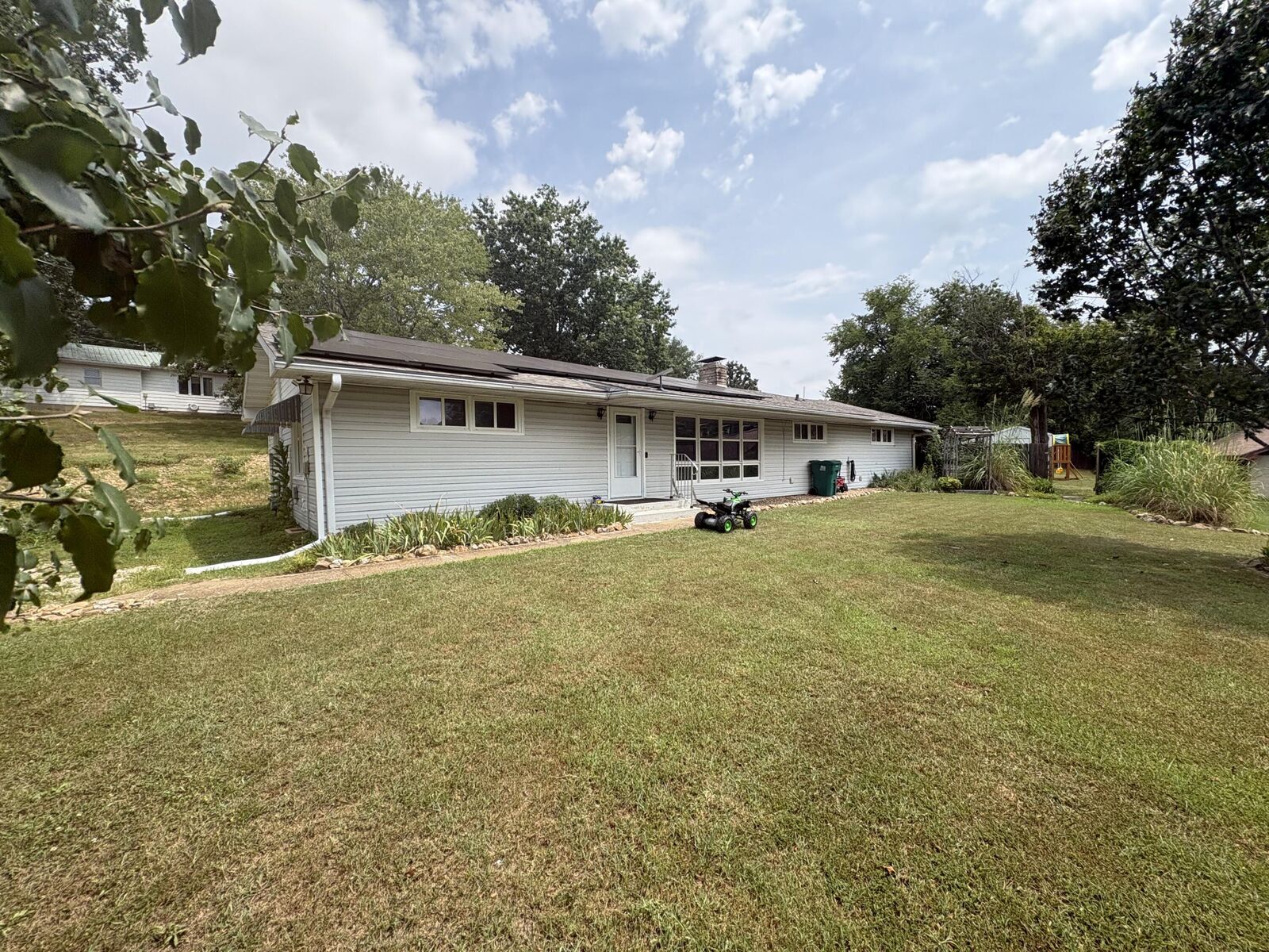 Property Photo: 1020 Walnut Street MO 65689