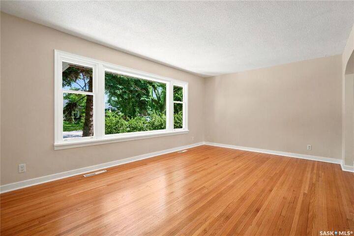 Property Photo: 2928 Queen Street SK S4S 2E4