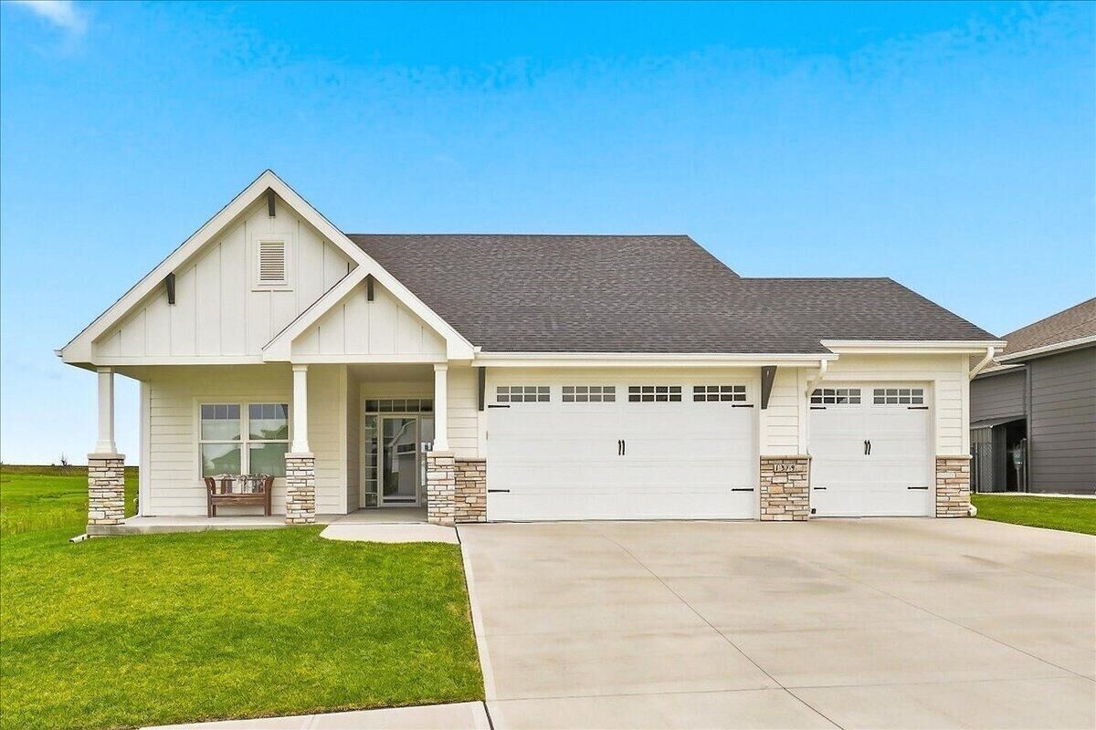 Property Photo:  1379 Ardmore  Street  IA 51503 