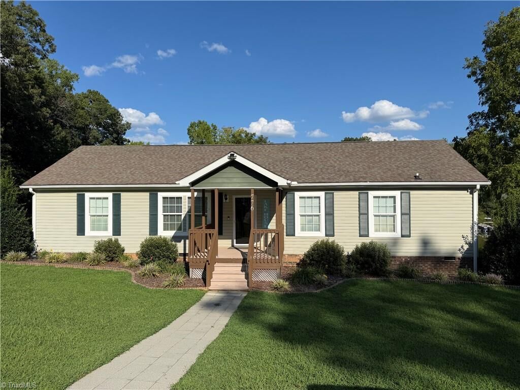 Property Photo: 776 Lake Shore Avenue NC 27292