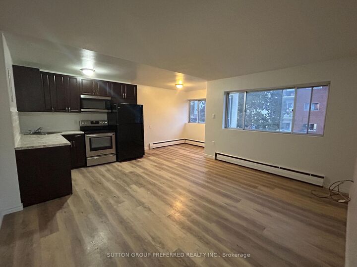 Property Photo: 1174 Hamilton Road 202 ON N5W 1A9