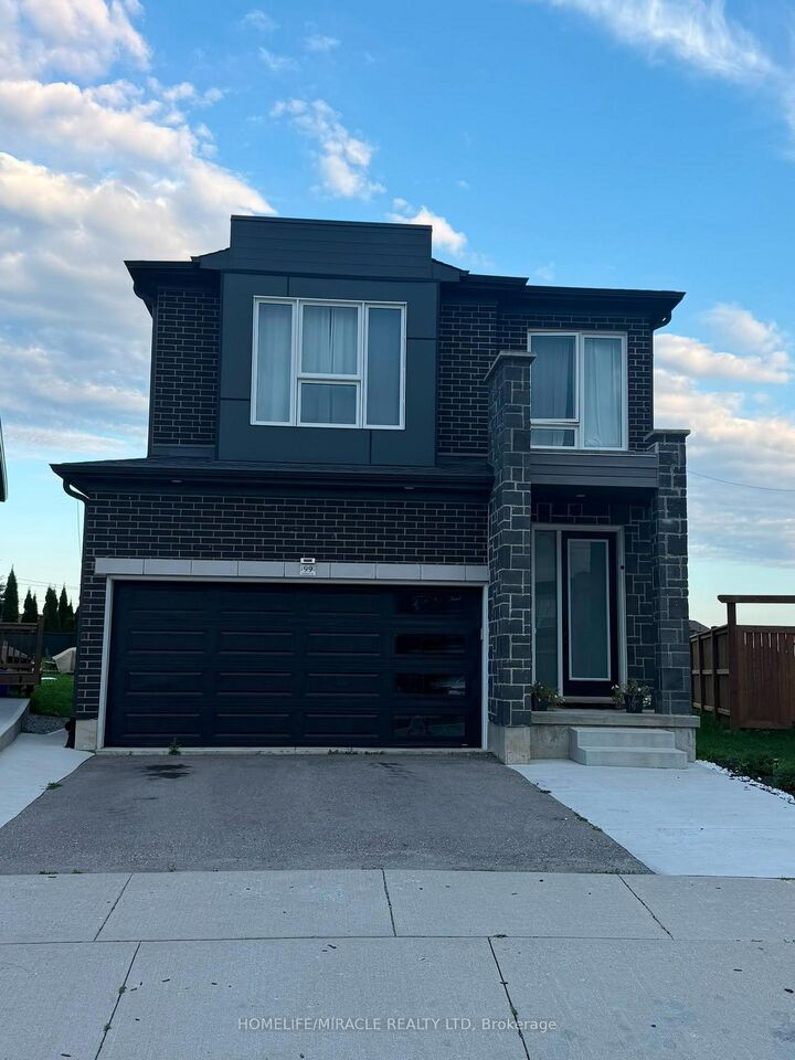 Property Photo: 99 Saddlebrook Court ON N2R 0P6